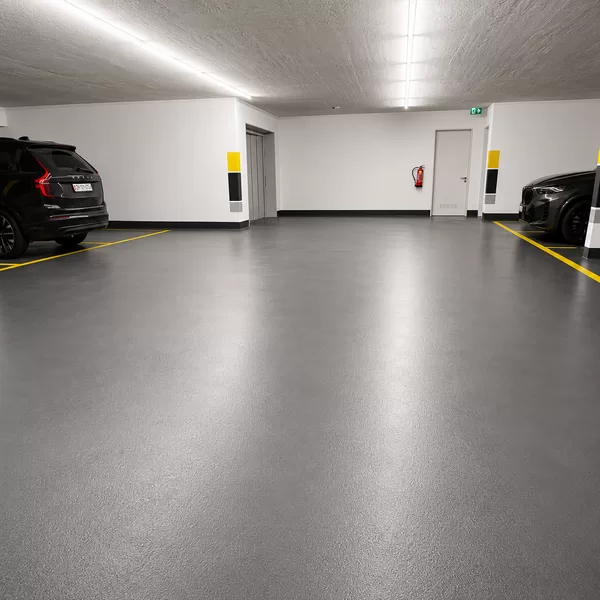 Grundreinigung von Garage
