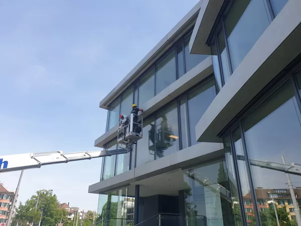 Glas- und Fassadenreinigung in Seefeld